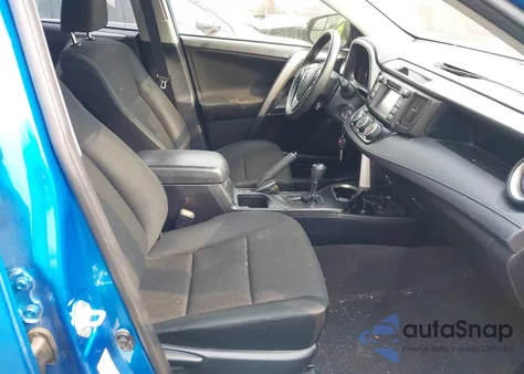 2018 Toyota Rav4 Le z USA, uszkodzony, nr VIN JTMBFREV0JJ186067